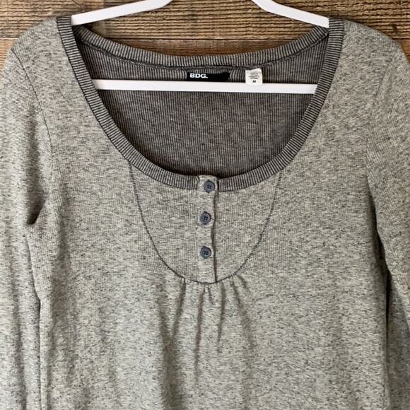 BDG Long Sleeve Top Three Button Neck Gray Size Medium - Picture 2 of 8